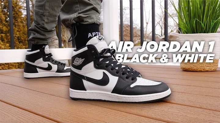 Air Jordan 1 Retro High OG - Black White on feet look