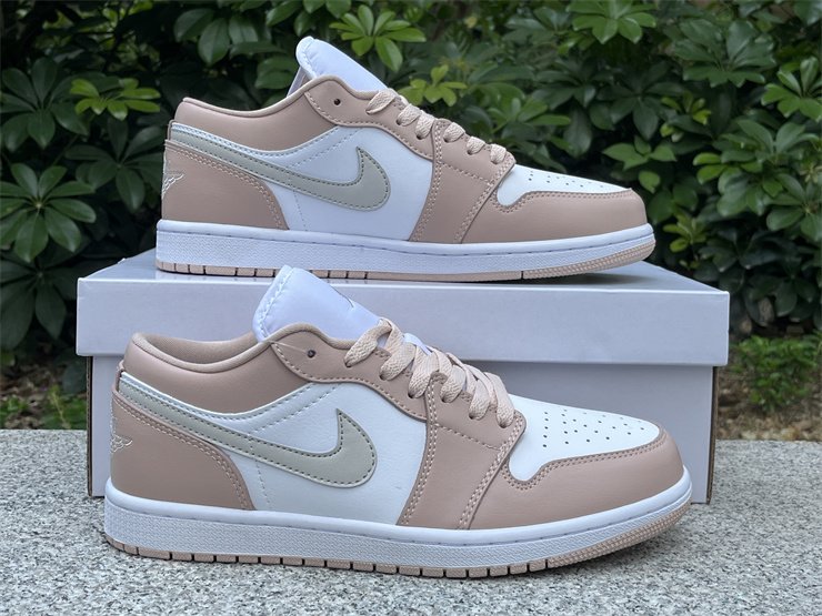 Air Jordan 1 Low Particle Beige