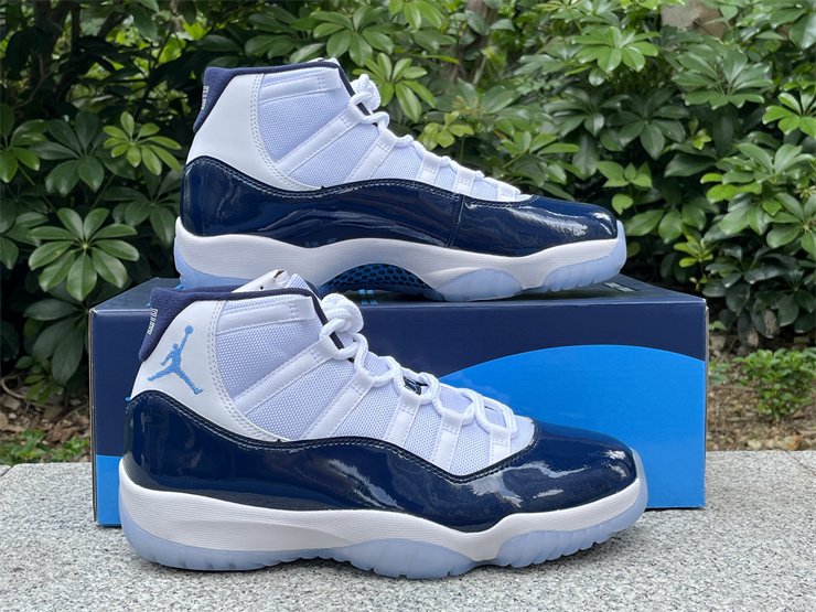 Air Jordan 11 Midnight Navy